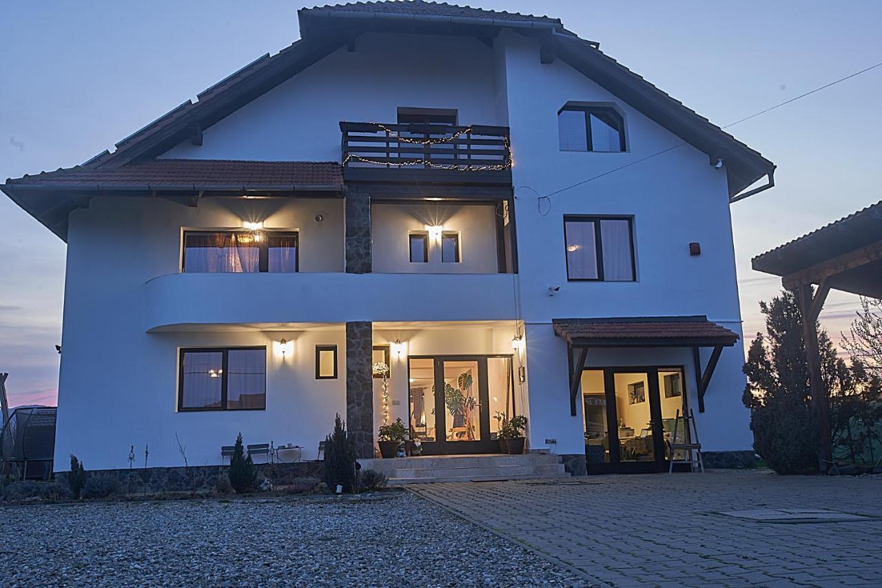 Insula Christiana Hotel Cristian  Exterior photo